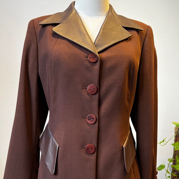 ESCADA Elements/Vintage women's blazer with Leather Trim and Wooden Buttons sz 6 - Picture 12 of 15